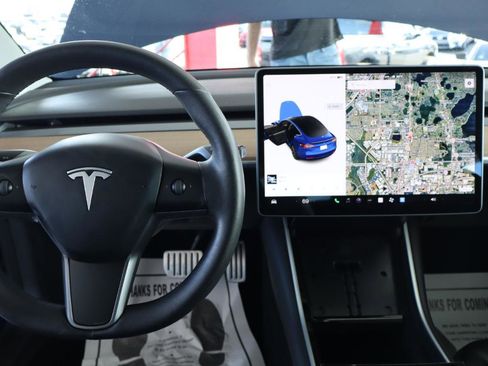 Used 2020 Tesla Model 3 Performance image 17