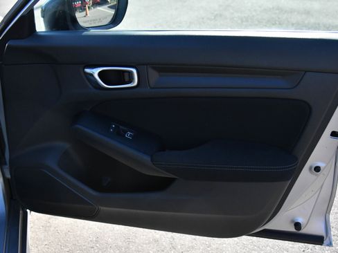 Used 2023 Honda Civic Sport image 39