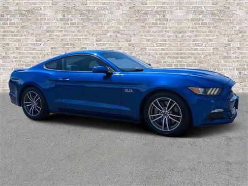 Used 2017 Ford Mustang GT image 1