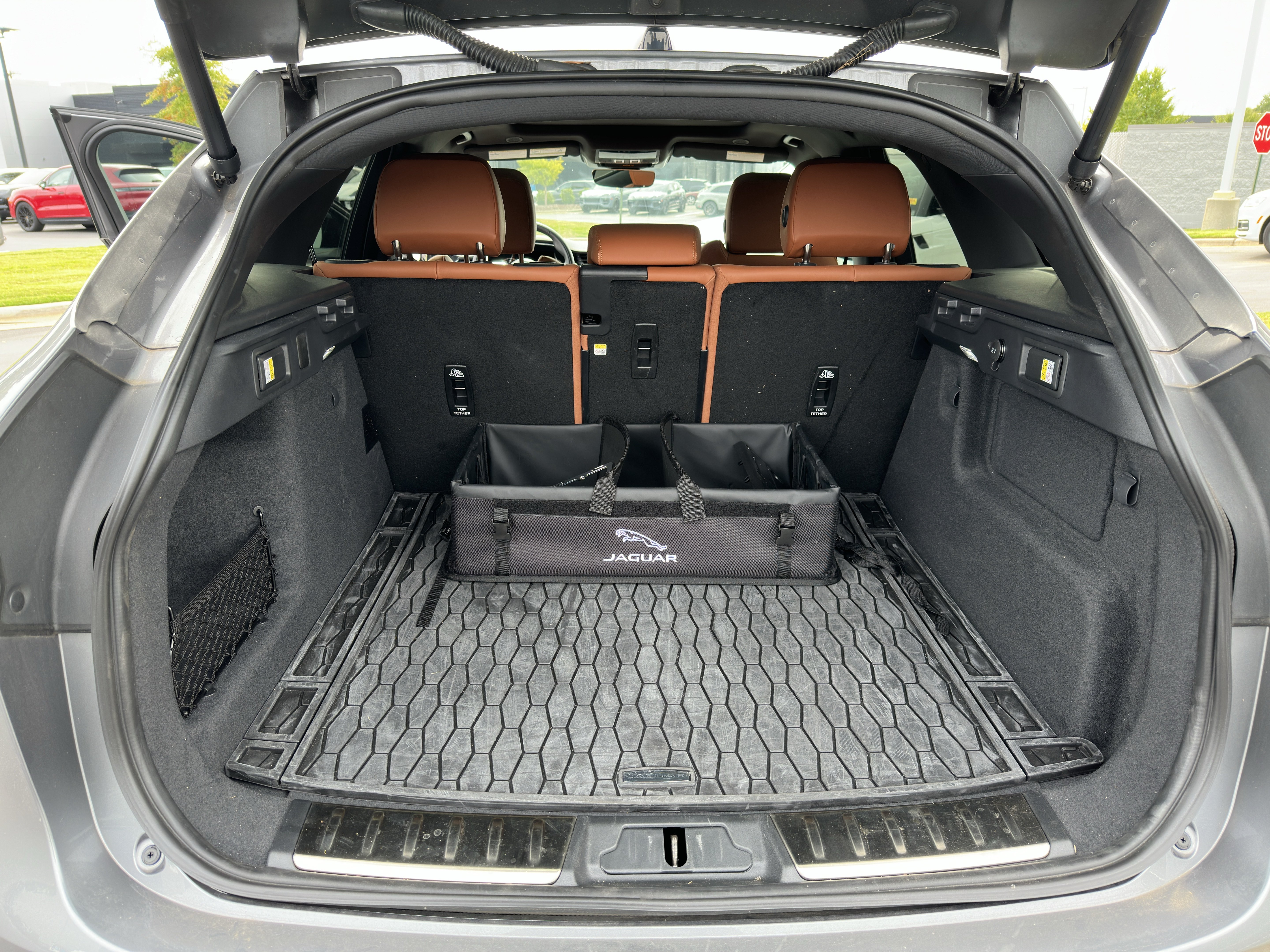 Certified 2026 Jaguar F-PACE R-Dynamic S AWD/4WD image 30