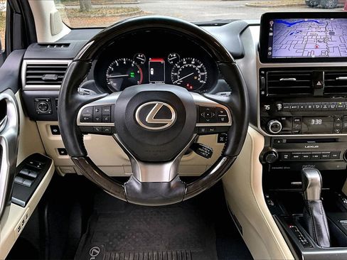Used 2023 Lexus GX 460 Luxury w/ Sport Design Package image 8