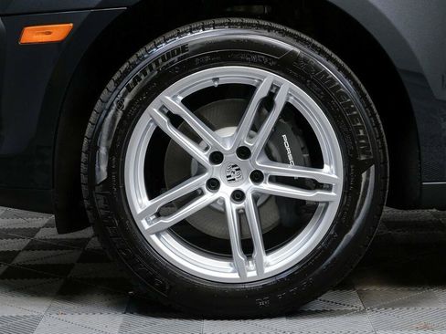 Certified 2026 Porsche Macan Turbo AWD/4WD image 37