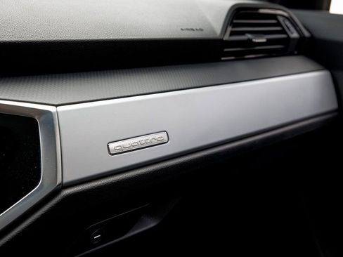 Used 2020 Audi Q3 2.0T Premium w/ Convenience Package image 45