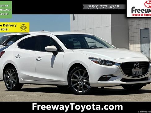 Used 2018 MAZDA MAZDA3 Touring FWD image 1