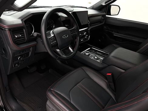 Used 2022 Ford Expedition Max Limited AWD/4WD image 3