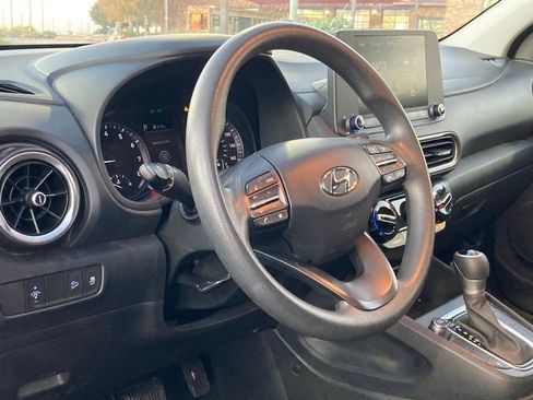 Used 2023 Hyundai Kona SEL image 9