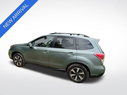 Used 2017 Subaru Forester 2.5i Premium AWD/4WD image 5