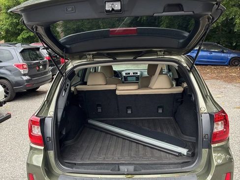 Used 2016 Subaru Outback 2.5i Limited AWD/4WD image 32