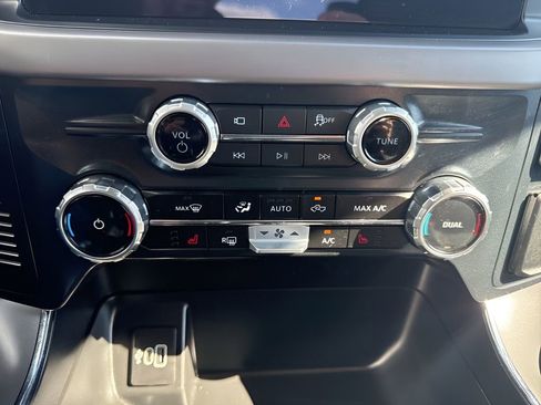 Used 2025 Ford F150 Lightning XLT AWD/4WD image 22