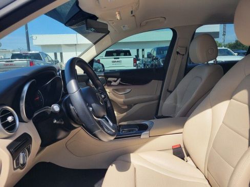 Used 2021 Mercedes-Benz GLC 300 image 10