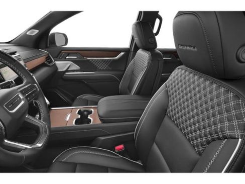 Used 2024 GMC Acadia Denali w/ Super Cruise Package image 9