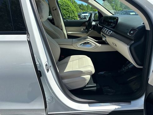New 2026 Mercedes-Benz GLS 450 4MATIC image 14