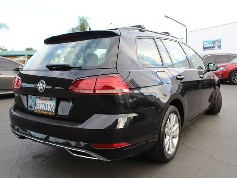 Used 2019 Volkswagen Golf S AWD/4WD image 5