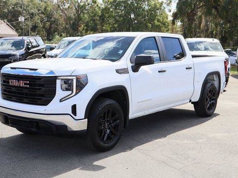 Used 2022 GMC Sierra 1500 Pro w/ Convenience Package image 3