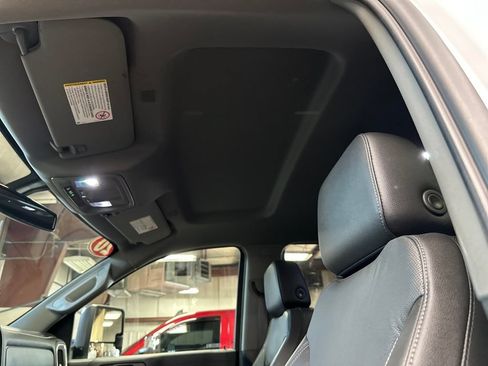 Used 2020 GMC Sierra 2500 SLT w/ X31 Off-Road Package AWD/4WD image 13