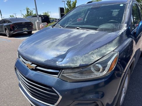 Used 2020 Chevrolet Trax LT w/ LT Convenience Package FWD image 31