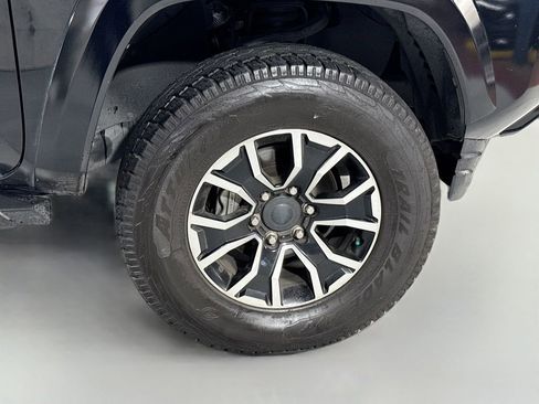 Used 2022 Toyota Tacoma TRD Sport AWD/4WD image 10