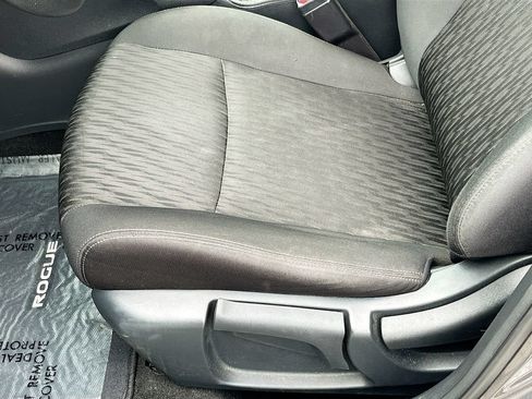 Used 2019 Nissan Rogue S w/ Special Edition Package AWD/4WD image 18