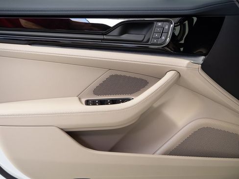 New 2026 Porsche Panamera image 6