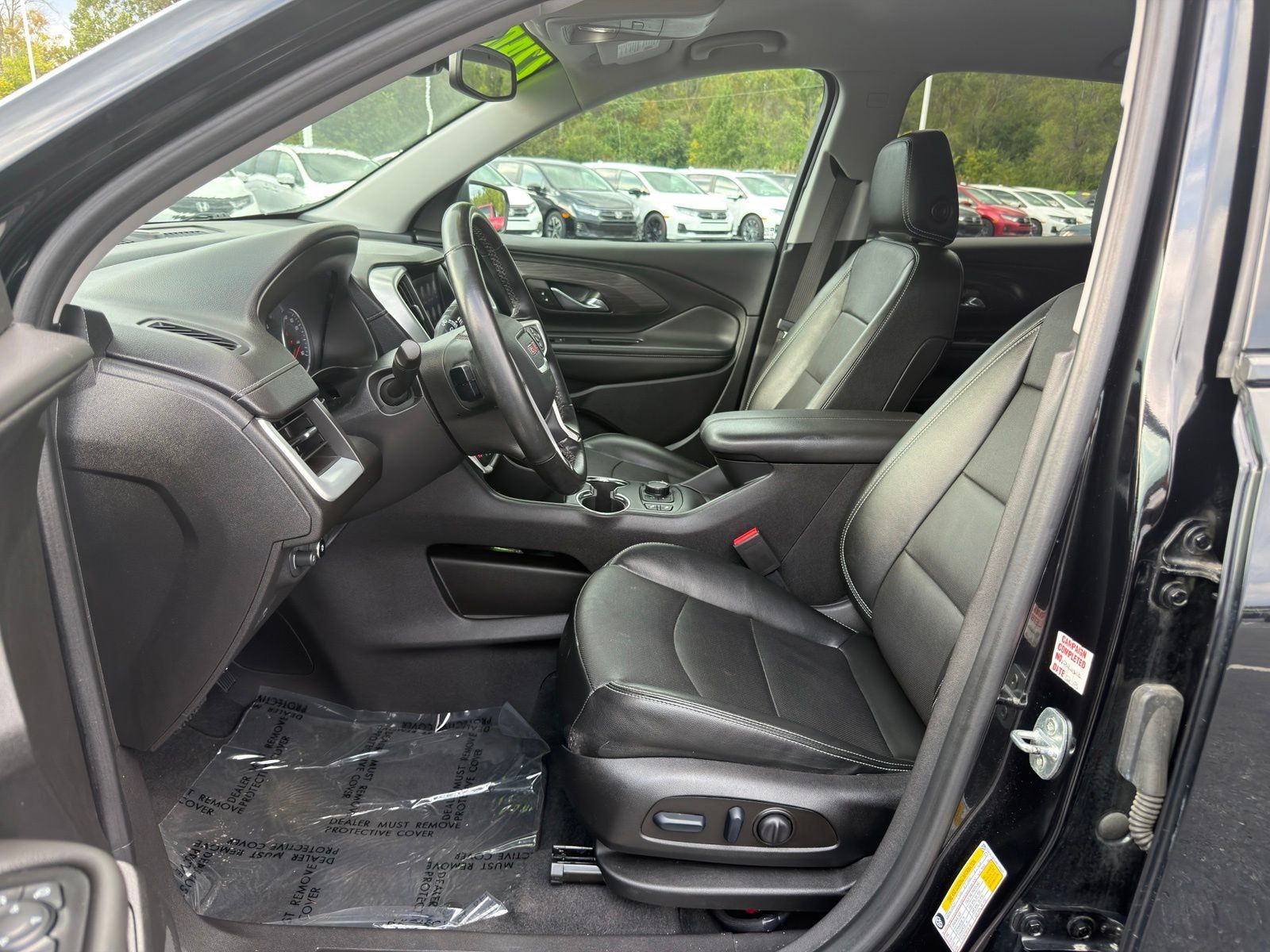 Used 2023 GMC Terrain SLT AWD/4WD image 10
