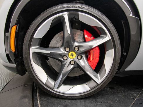 Used 2025 Ferrari Purosangue AWD/4WD image 38