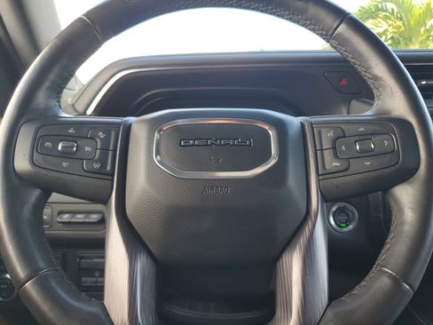 Used 2023 GMC Yukon Denali Ultimate image 25