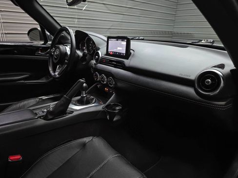 Used 2020 MAZDA MX-5 Miata RF Grand Touring RWD image 13
