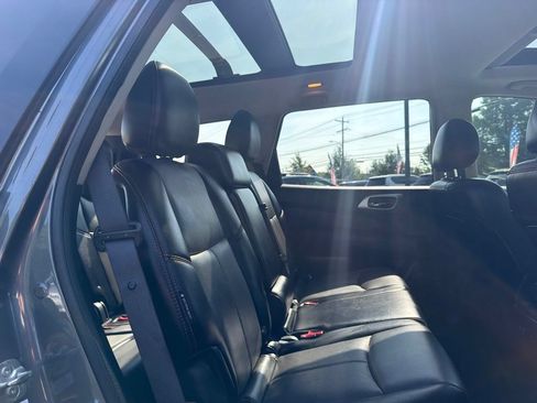 Used 2019 Nissan Pathfinder SL FWD image 29
