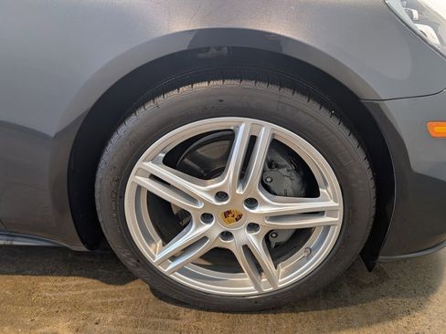Used 2018 Porsche Panamera 4S image 7