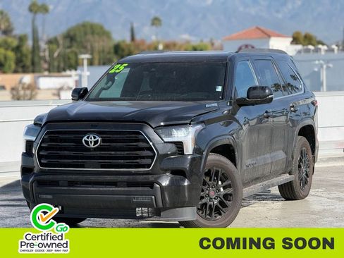Used 2025 Toyota Sequoia SR5 image 1