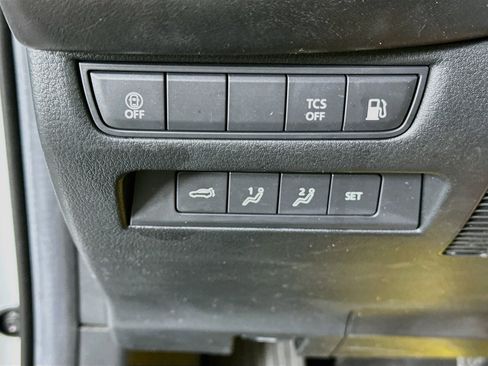 Used 2025 MAZDA CX-50 AWD 2.5 Hybrid w/ Premium Pkg image 17
