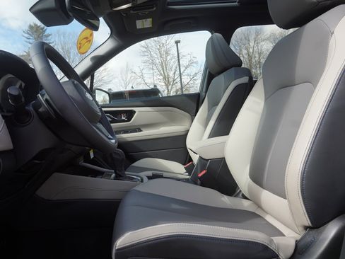 Used 2025 Subaru Forester Limited image 13