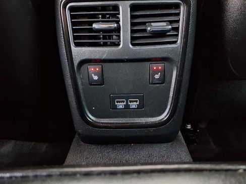 Used 2018 Dodge Charger R/T image 12