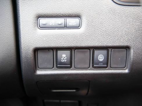 Used 2024 Nissan Murano SV FWD image 17