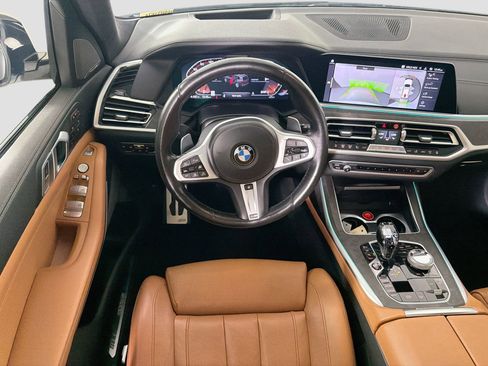 Used 2021 BMW X7 M50i image 24