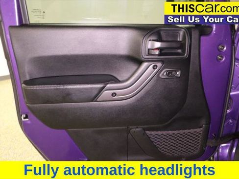 Used 2018 Jeep Wrangler Unlimited Sahara image 30