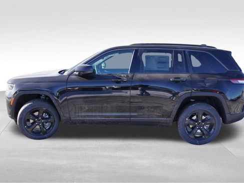 New 2026 Jeep Grand Cherokee Limited w/ Limited Altitude Package AWD/4WD image 6