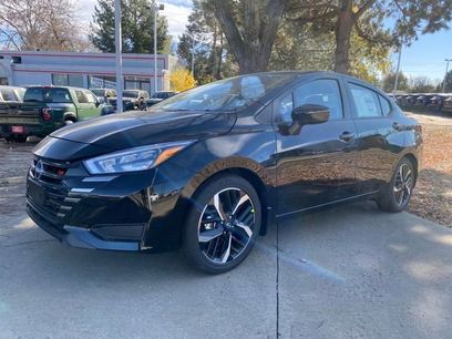 New 2025 Nissan Versa SR w/ Trunk Package