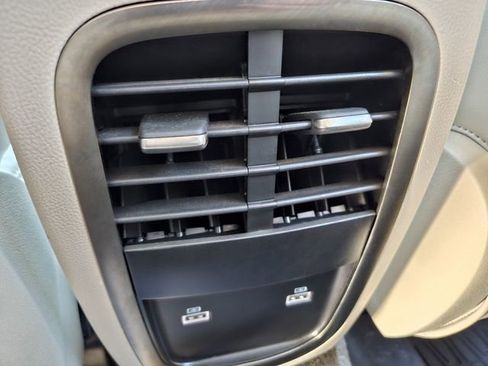 Used 2019 Lincoln MKC Select w/ Select Plus Package image 28