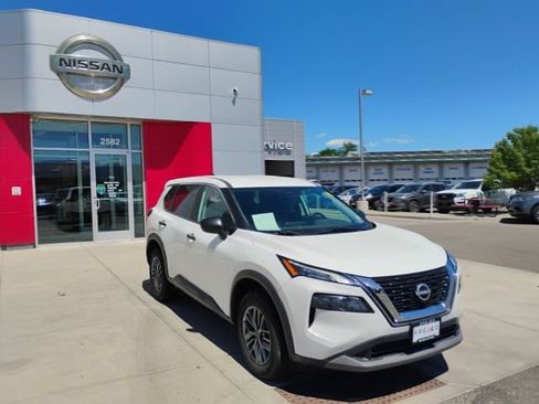 Used 2022 Nissan Rogue S AWD/4WD image 3