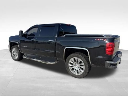 Used 2018 Chevrolet Silverado 1500 LT w/ All Star Edition AWD/4WD image 3