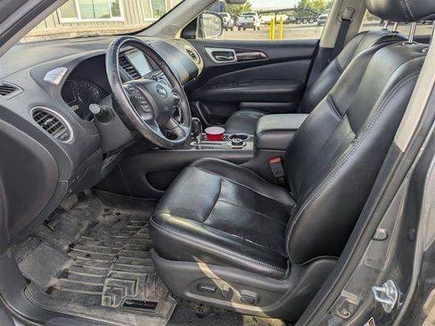 Used 2018 Nissan Pathfinder SV image 7