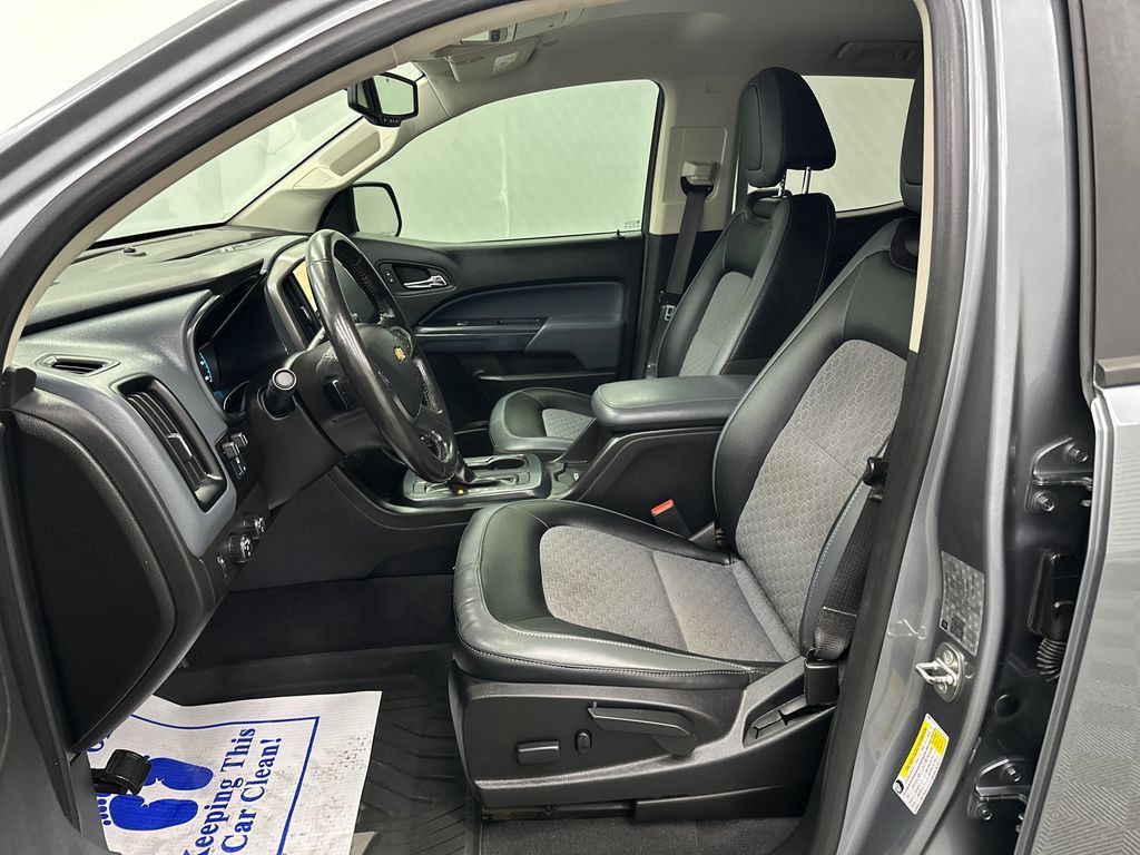 Used 2020 Chevrolet Colorado Z71 AWD/4WD image 9