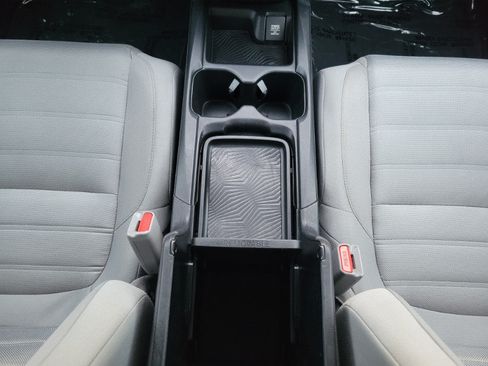 Used 2019 Honda CR-V LX image 28