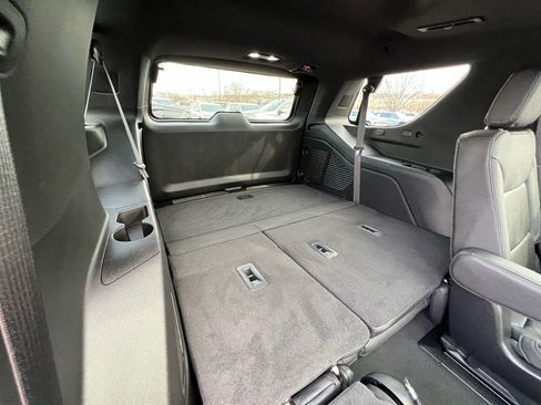 Used 2022 Chevrolet Tahoe Z71 w/ Luxury Package image 31