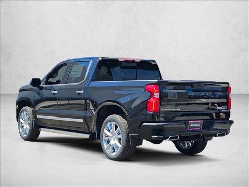 New 2026 Chevrolet Silverado 1500 High Country AWD/4WD image 9