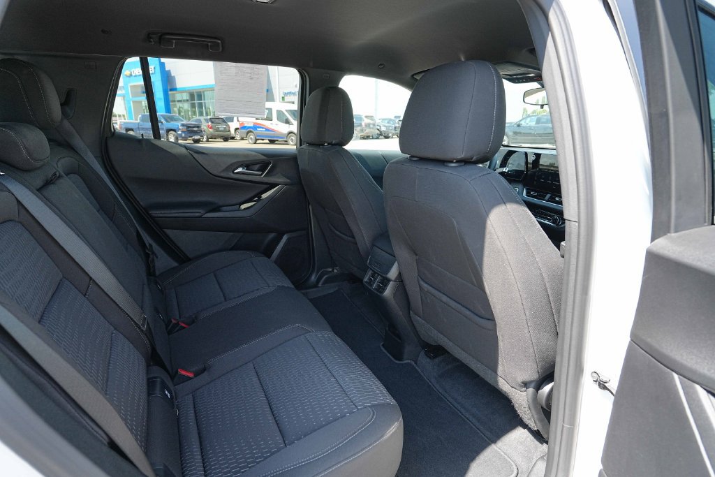 Used 2026 Chevrolet Equinox LT AWD/4WD image 26