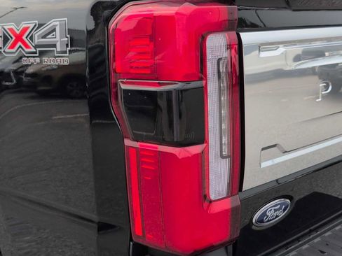 New 2026 Ford F250 Platinum w/ Platinum Plus Package AWD/4WD image 16