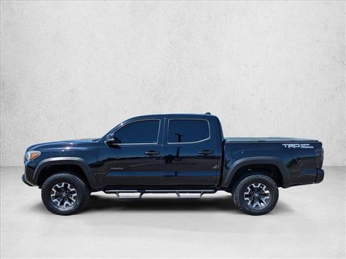 Used 2019 Toyota Tacoma TRD Off-Road w/ Technology Package RWD image 9