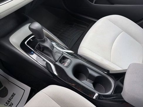 Used 2022 Toyota Corolla L FWD image 28